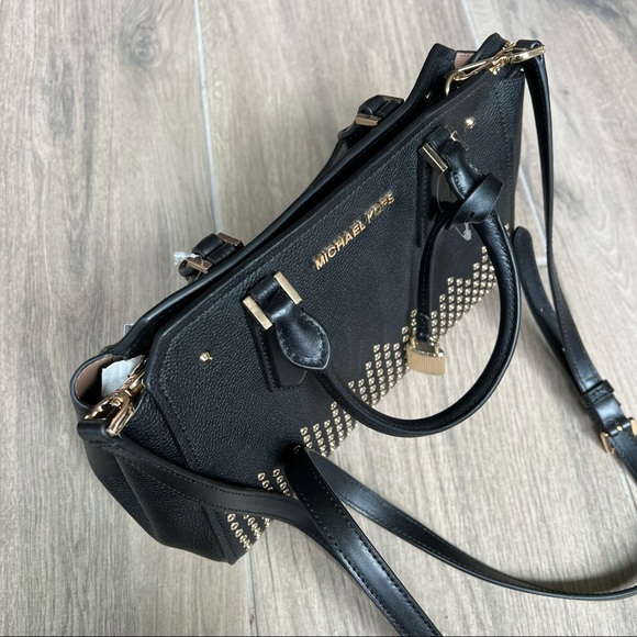 Michael Kors Hayes Medium Messenger - Picture 5 of 9